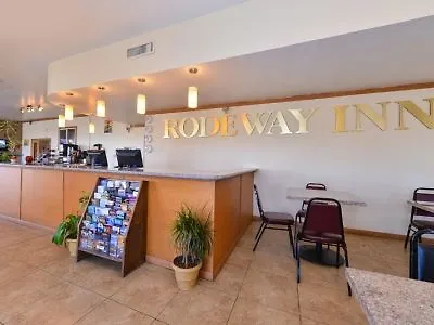 Rodeway At Powell 3*
